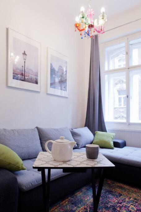 Prague Center Apartment With Fireplace Exteriör bild