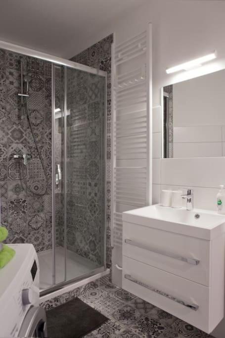 Prague Center Apartment With Fireplace Exteriör bild